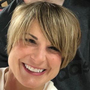 Meet your Posher, Davette